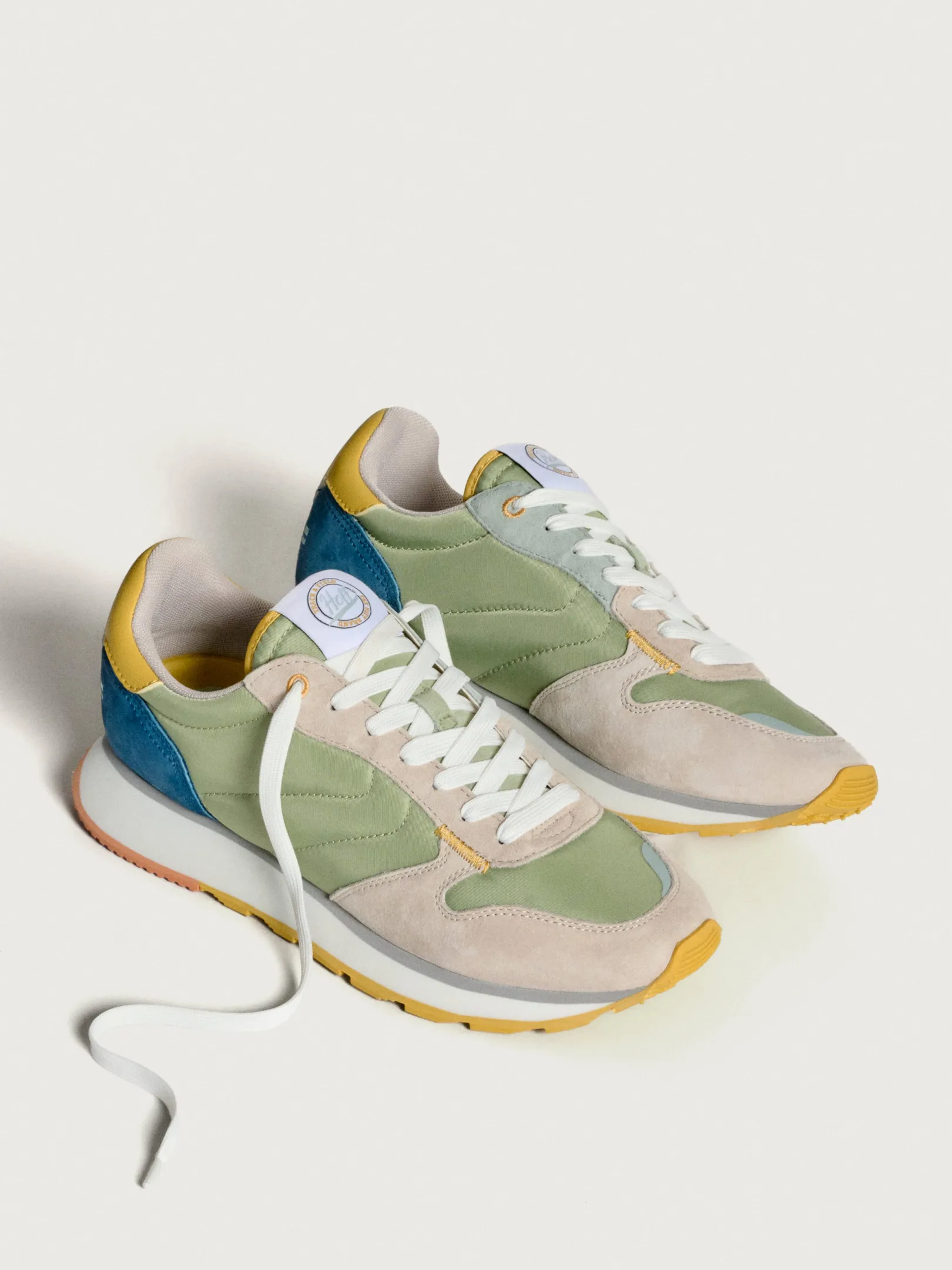 Online GRAND CENTRAL Track & Field