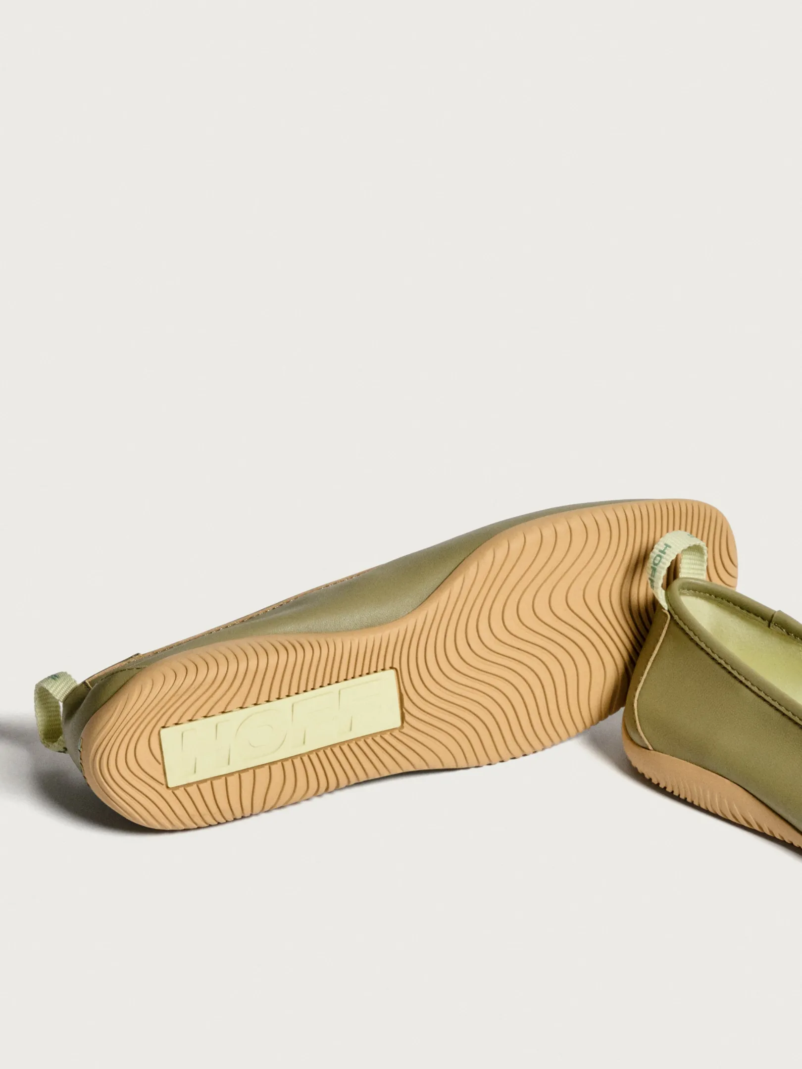 Online GRAND CENTRAL Flat Shoe