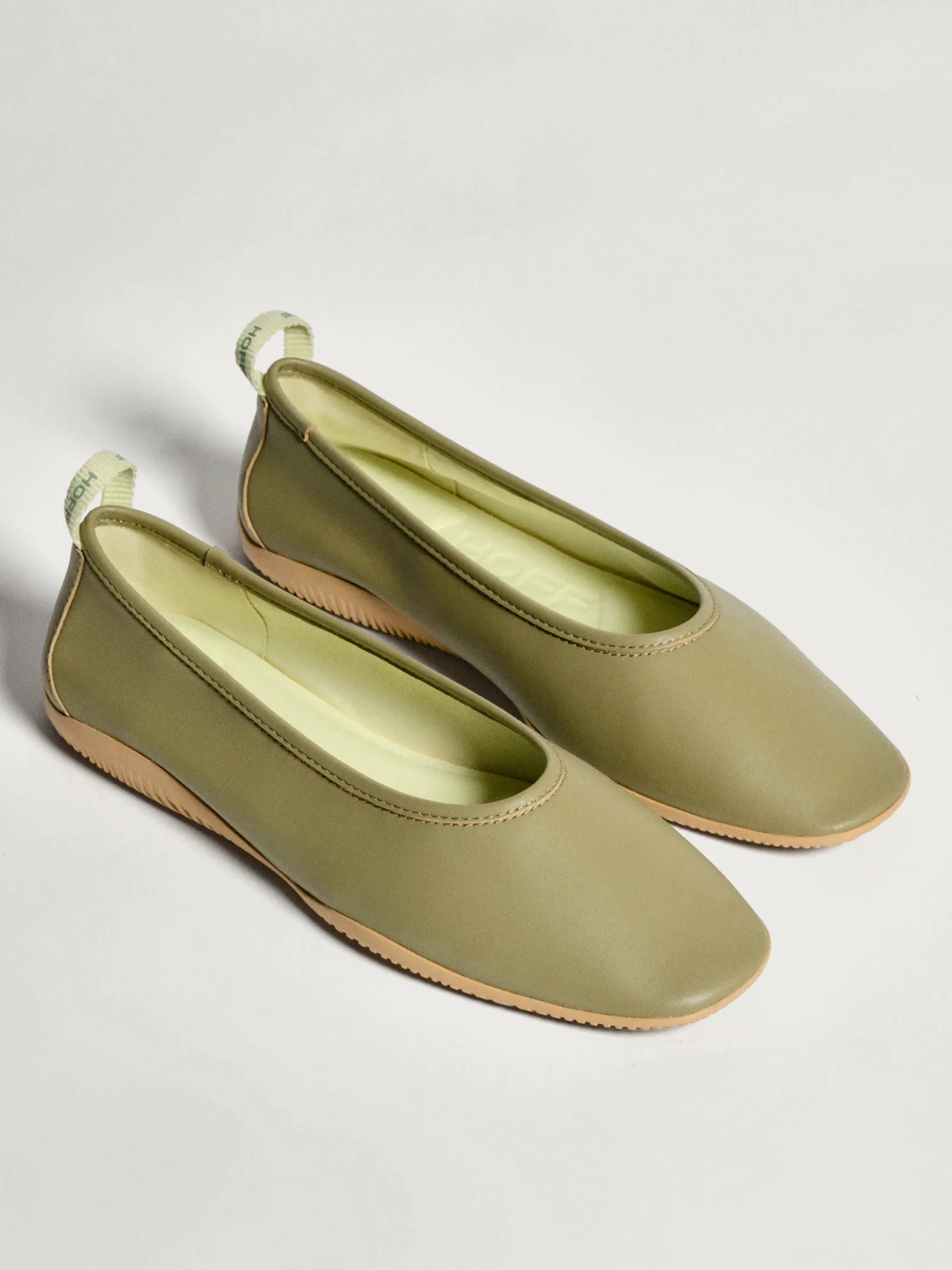 Online GRAND CENTRAL Flat Shoe