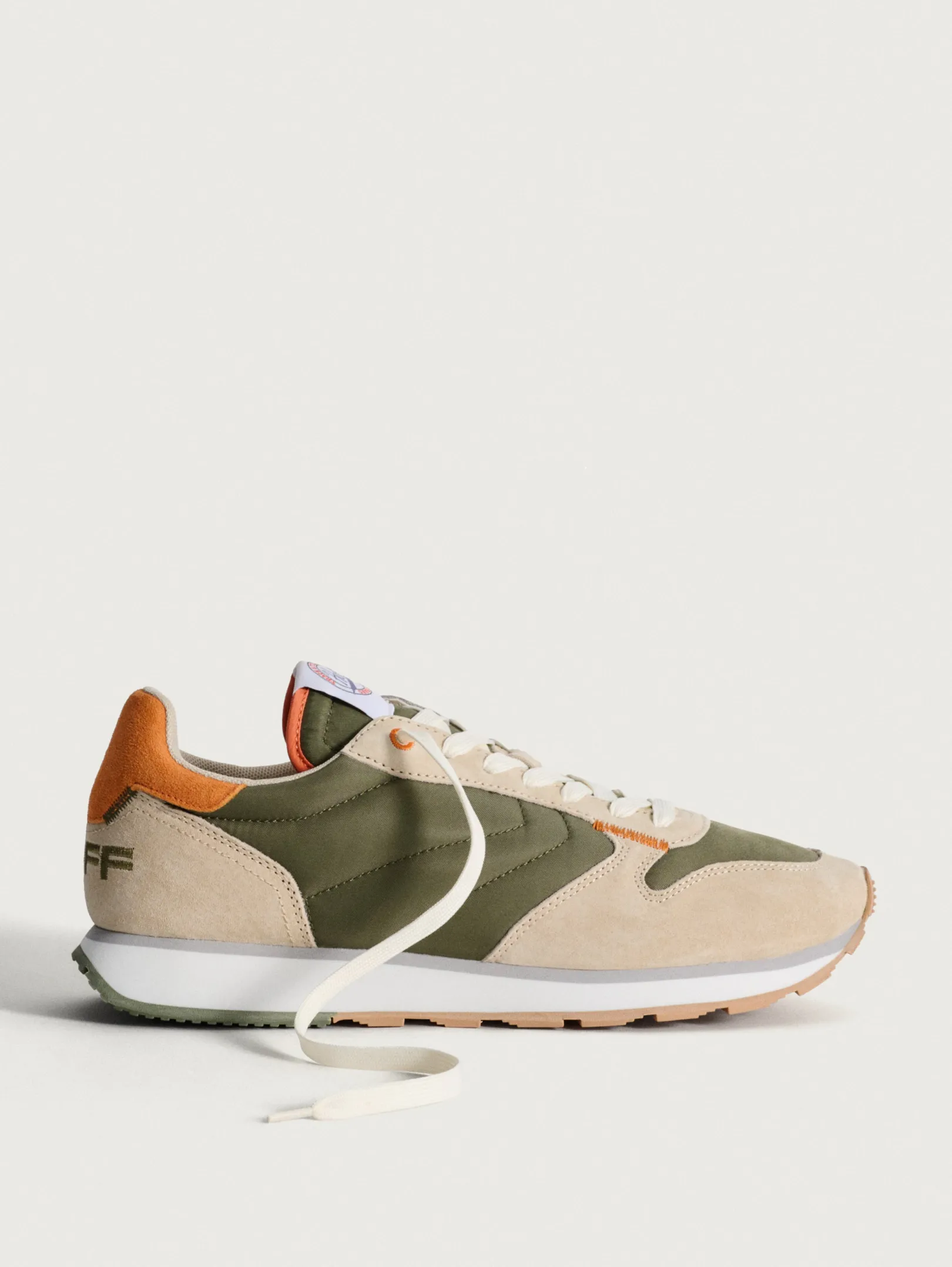 Discount GRAND CENTRAL Track & Field
