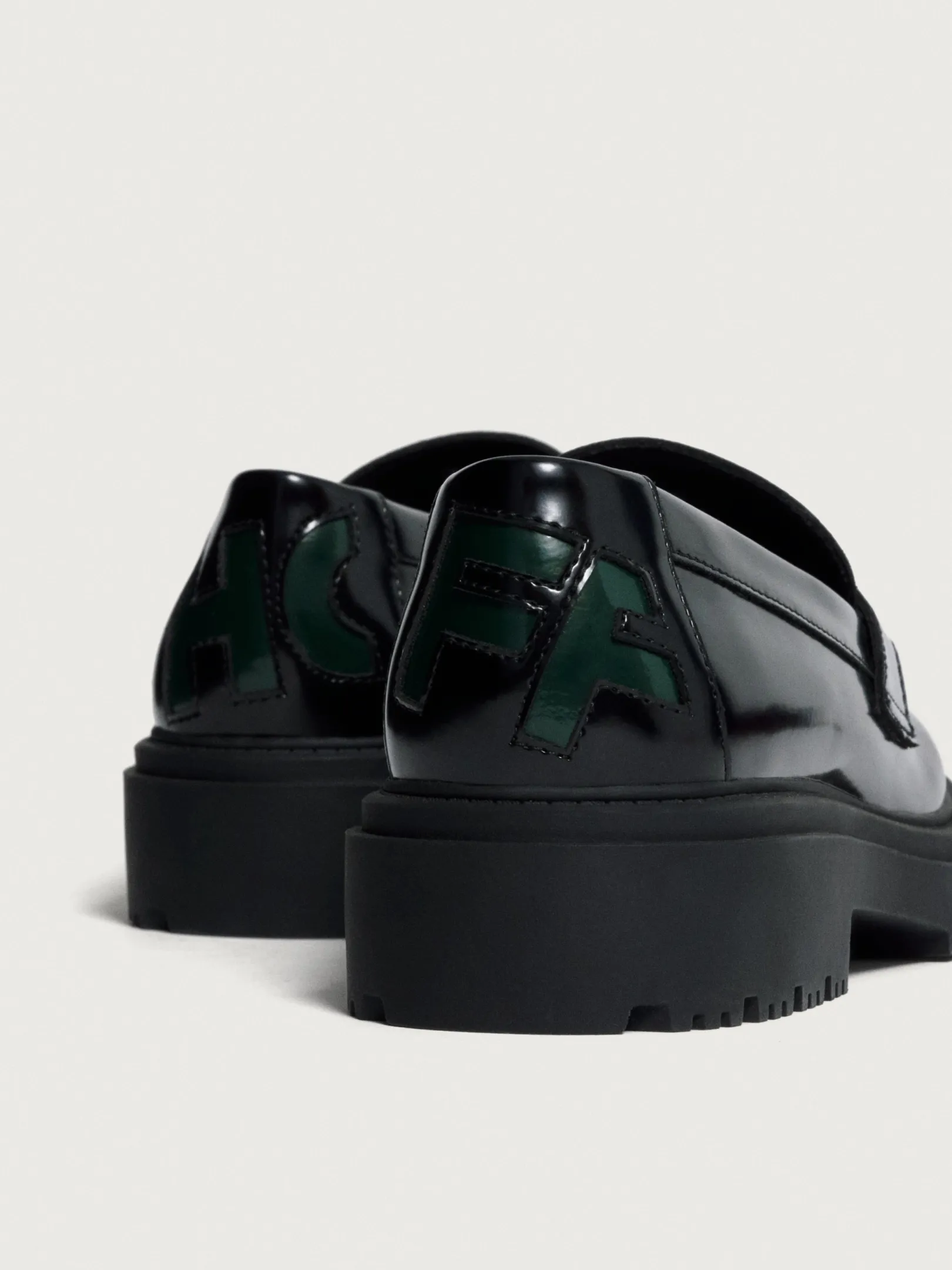 Clearance GRAND CENTRAL Flat Shoe