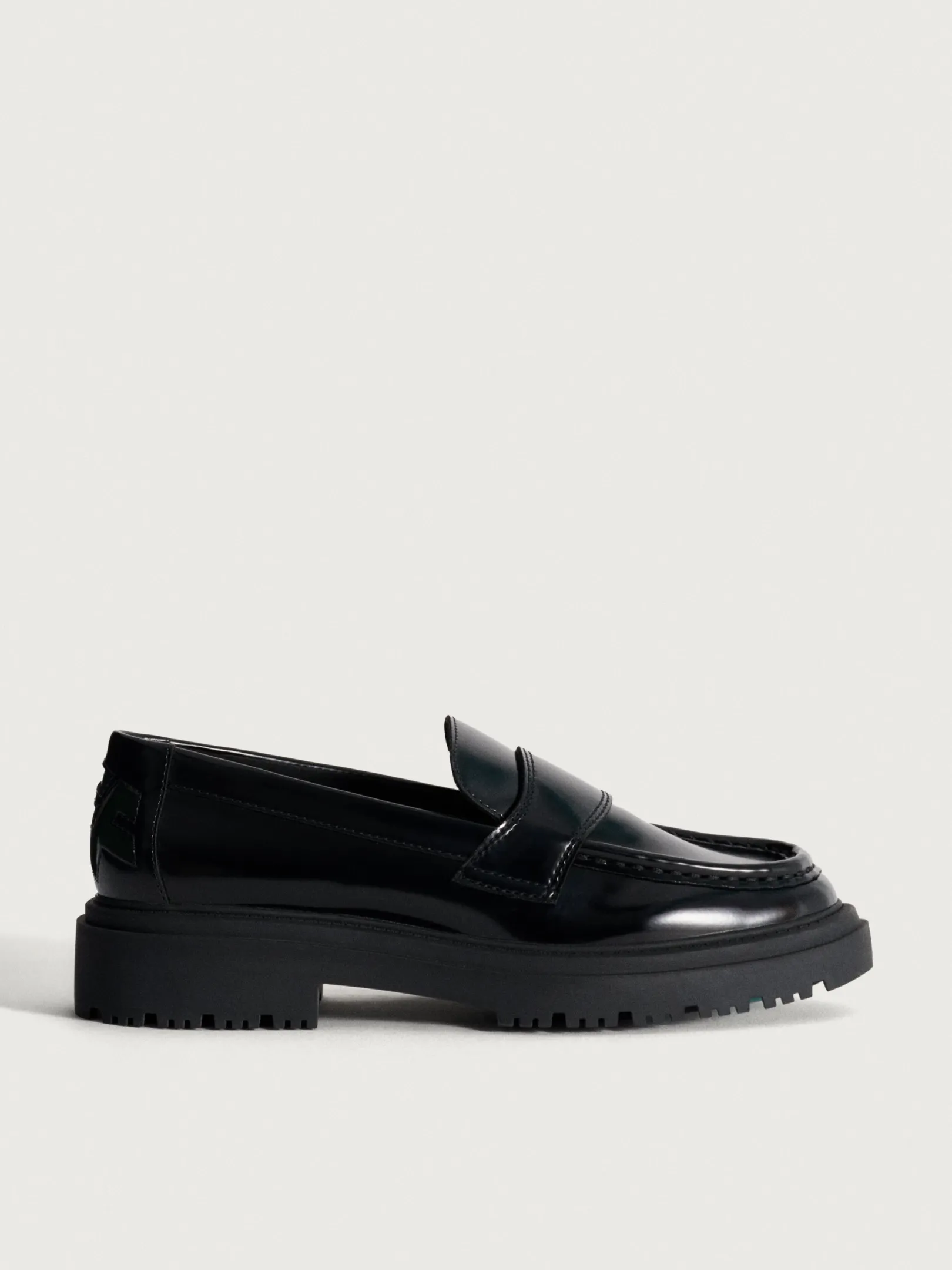 Clearance GRAND CENTRAL Flat Shoe
