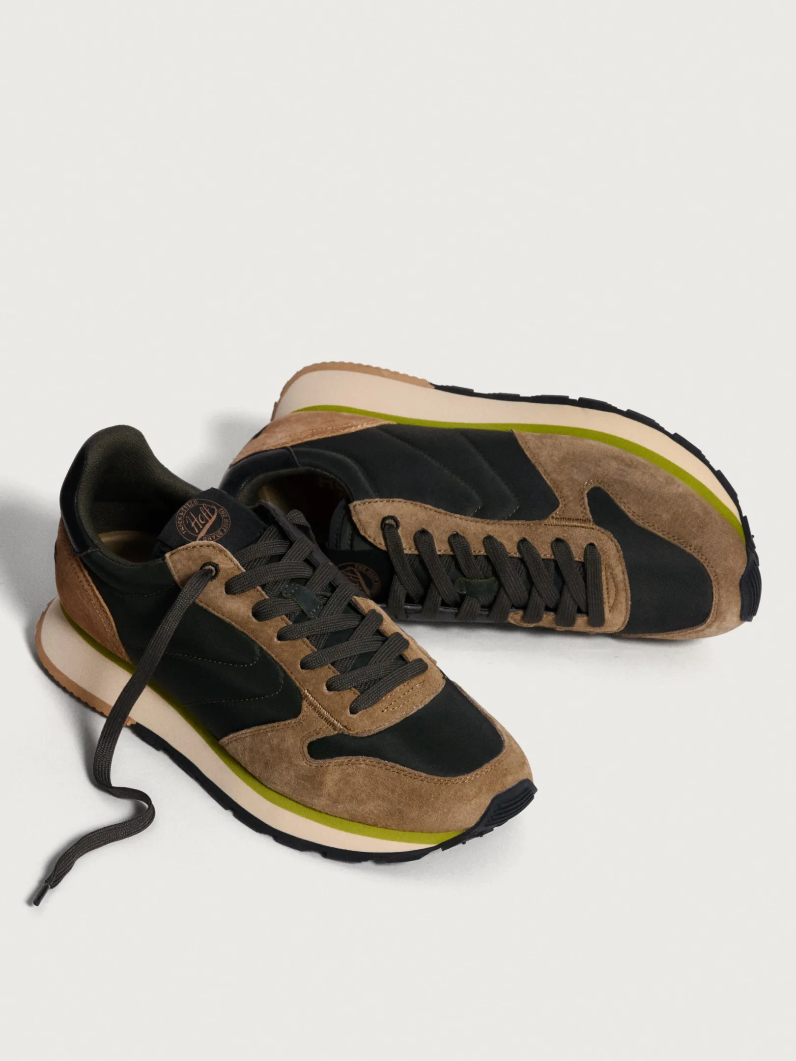 Outlet GRAND CENTRAL Track & Field