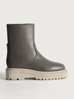 GRAND CENTRAL Boots And Ankle Boots