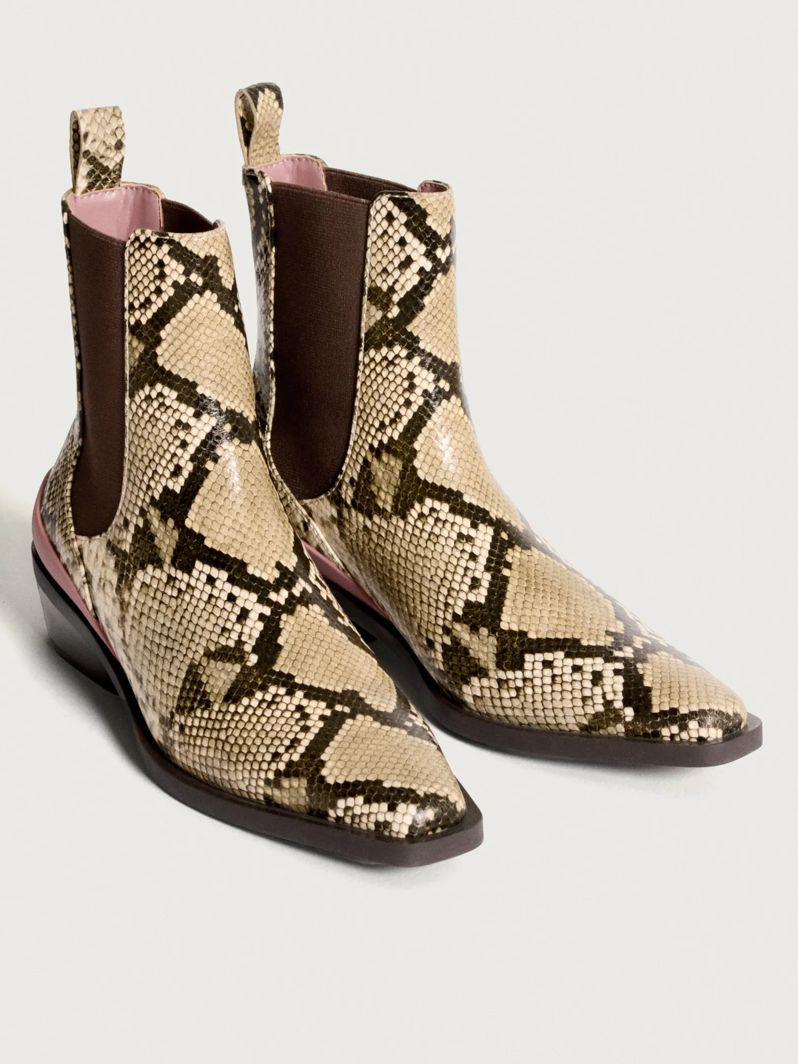 New GRAND CENTRAL Boots And Ankle Boots
