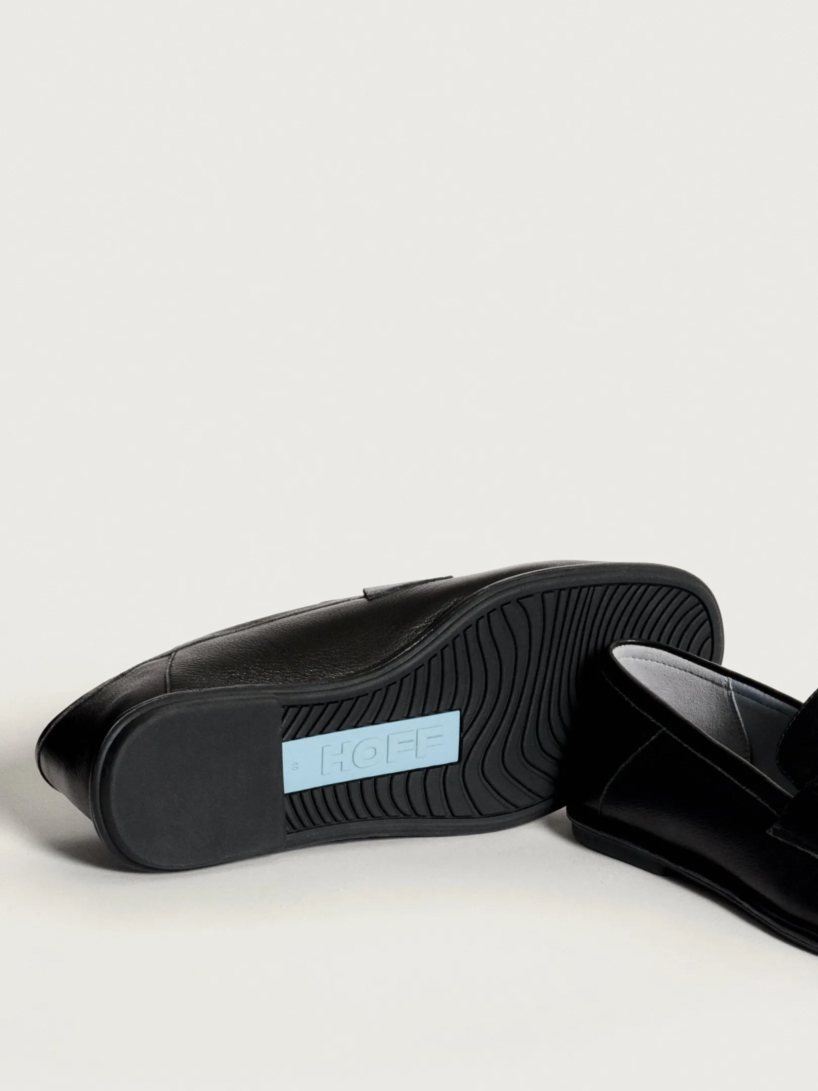 GRAND CENTRAL Flat Shoe