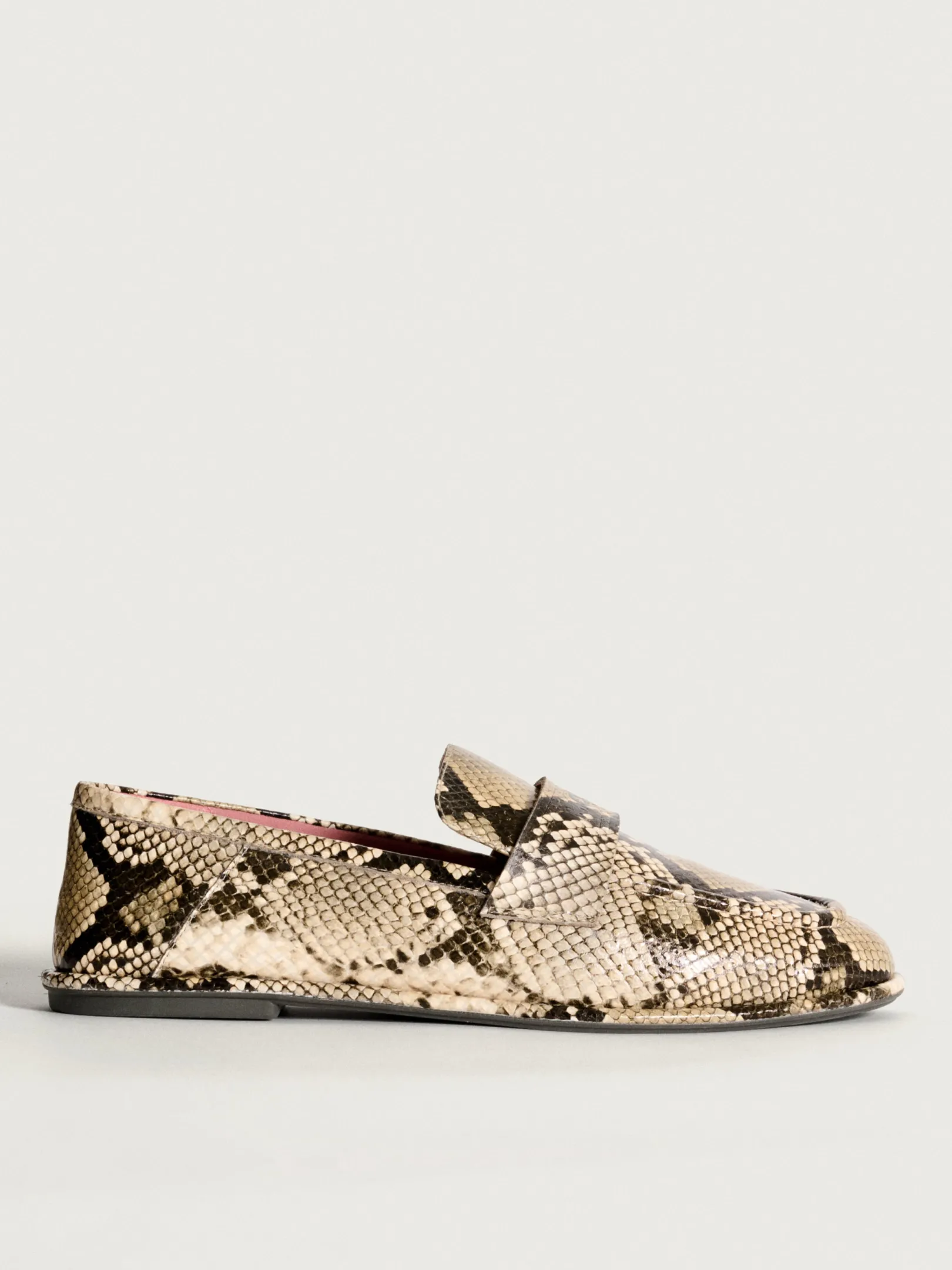 Hot GRAND CENTRAL Flat Shoe