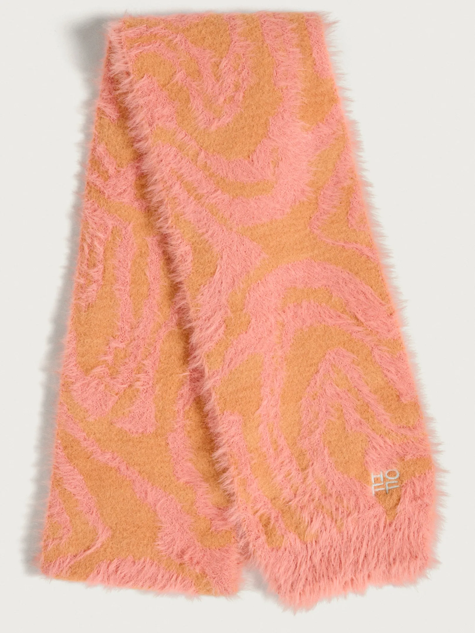Hot GRAND CENTRAL Scarves