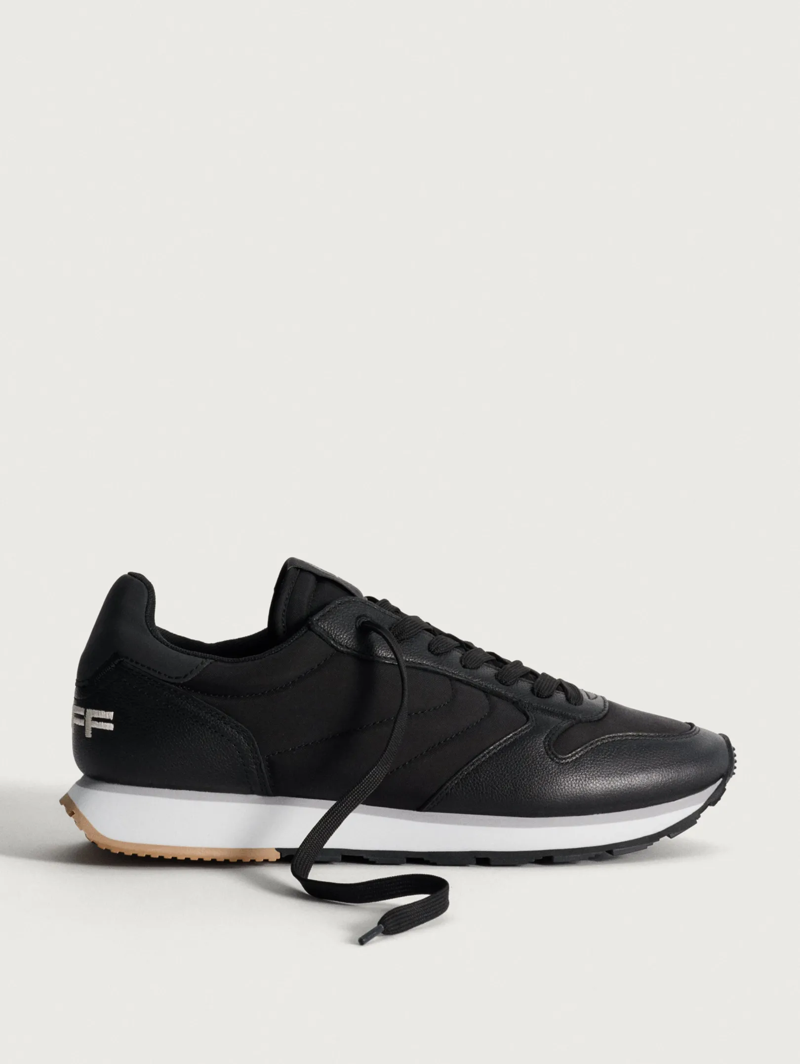 Discount TANAGRA Track & Field