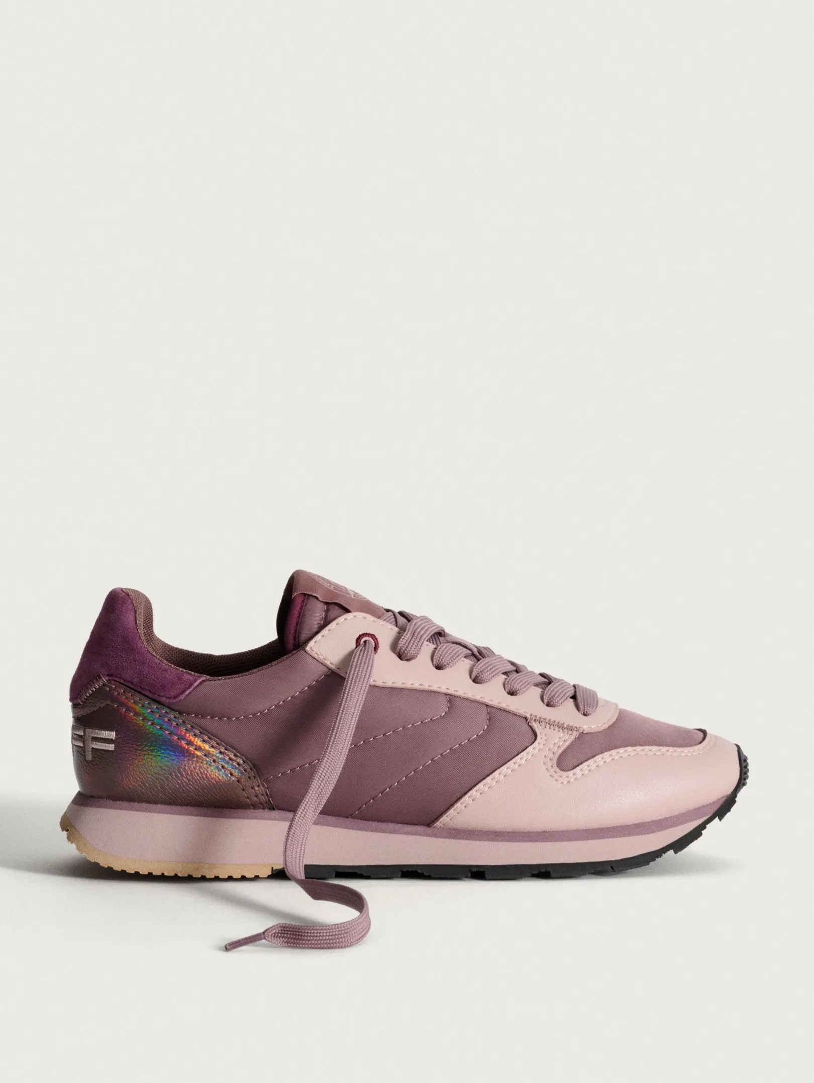 Sale TESALIA Track & Field